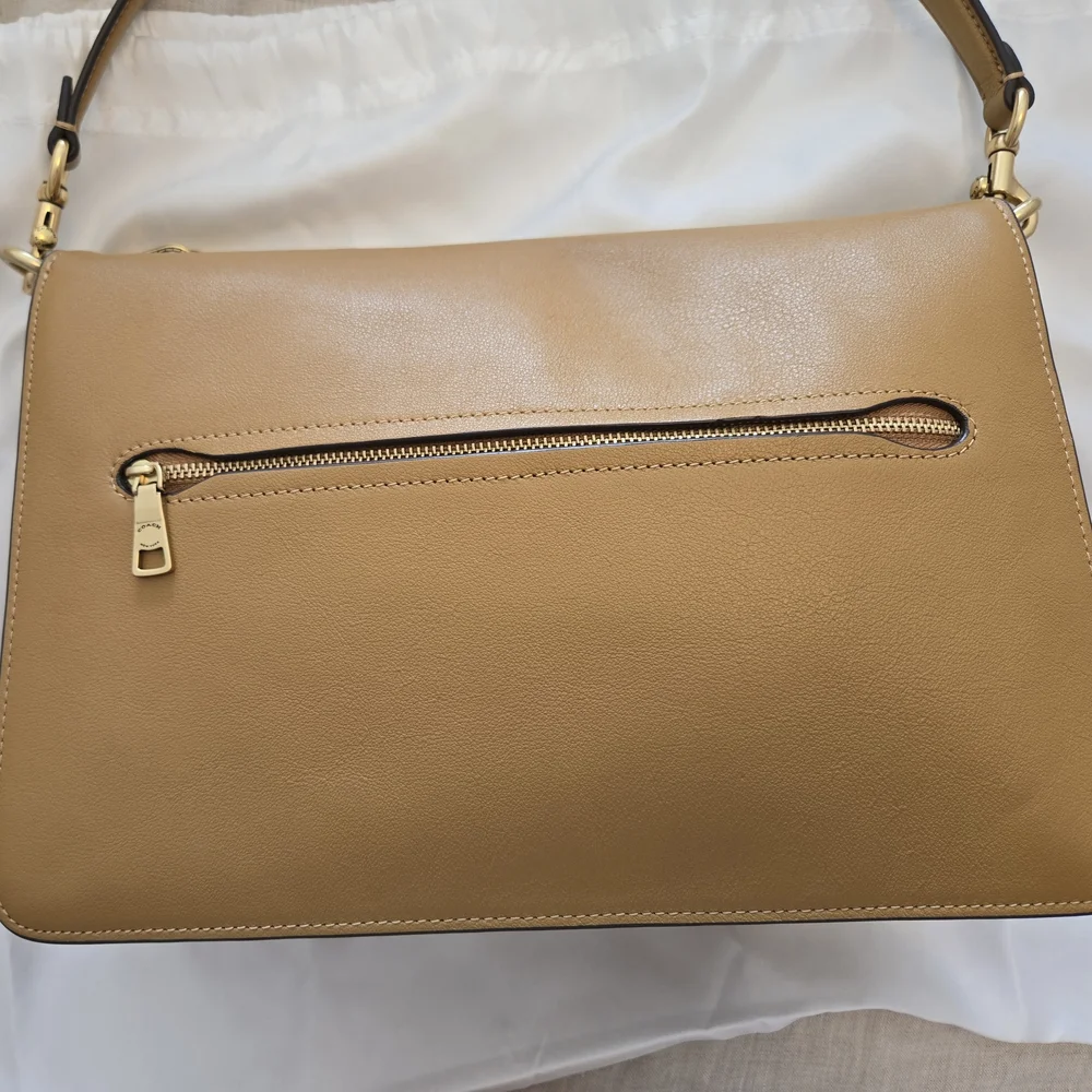 SOLD - Coach Chain Tabby 30 In Honey Brown - Picture 4 of 8